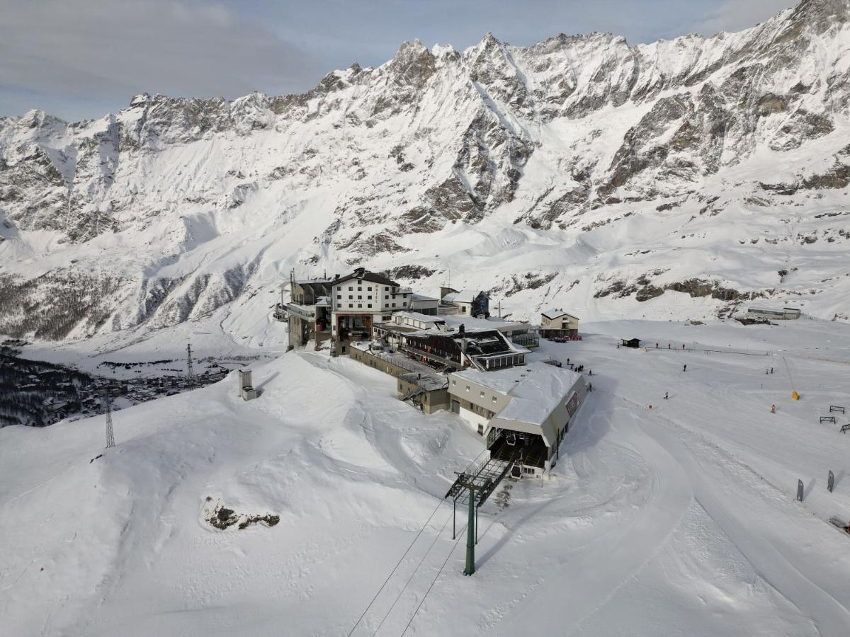 Hotel Lo Stambecco Breuil-Cervinia Extérieur photo