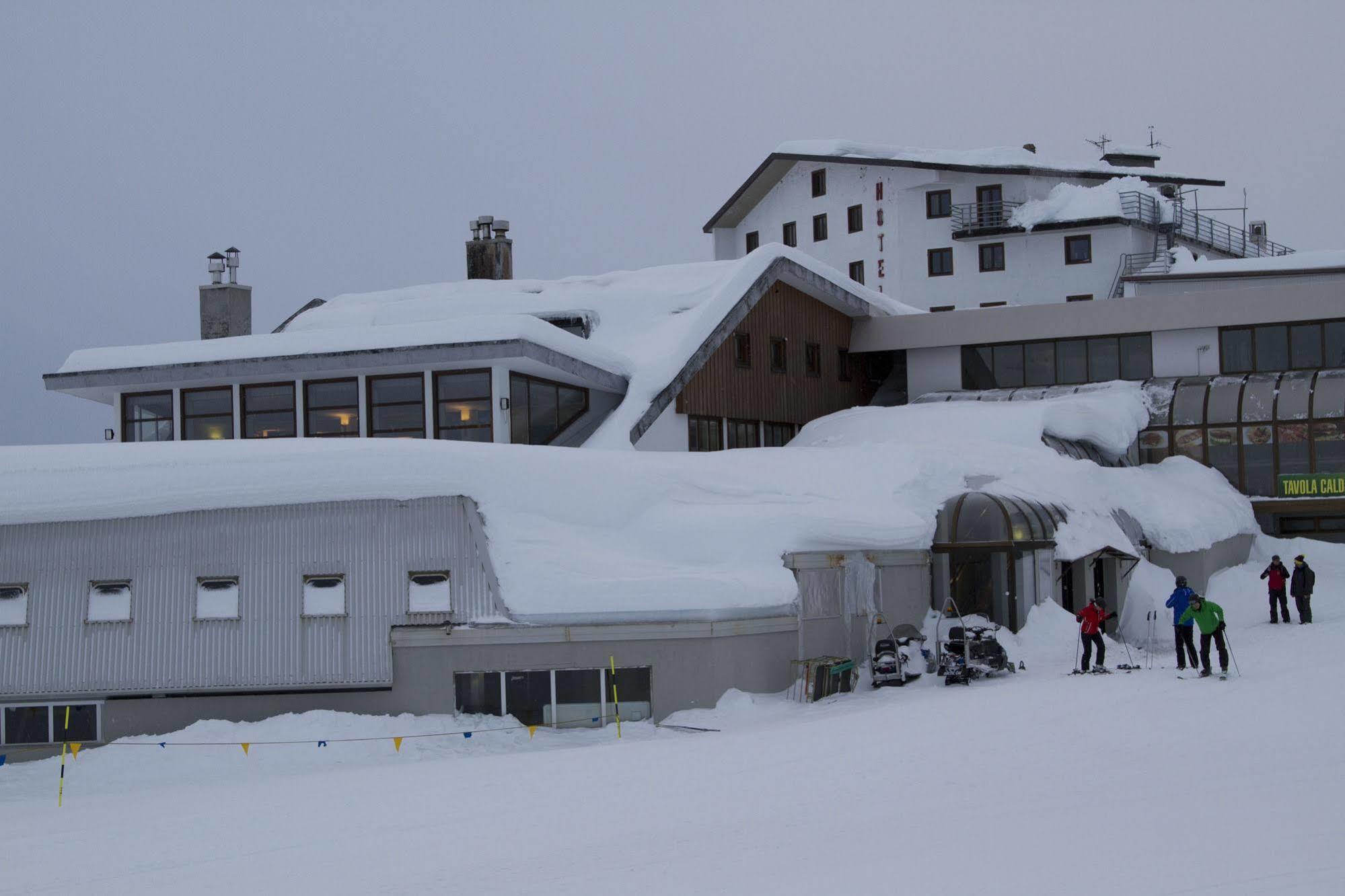 Hotel Lo Stambecco Breuil-Cervinia Extérieur photo