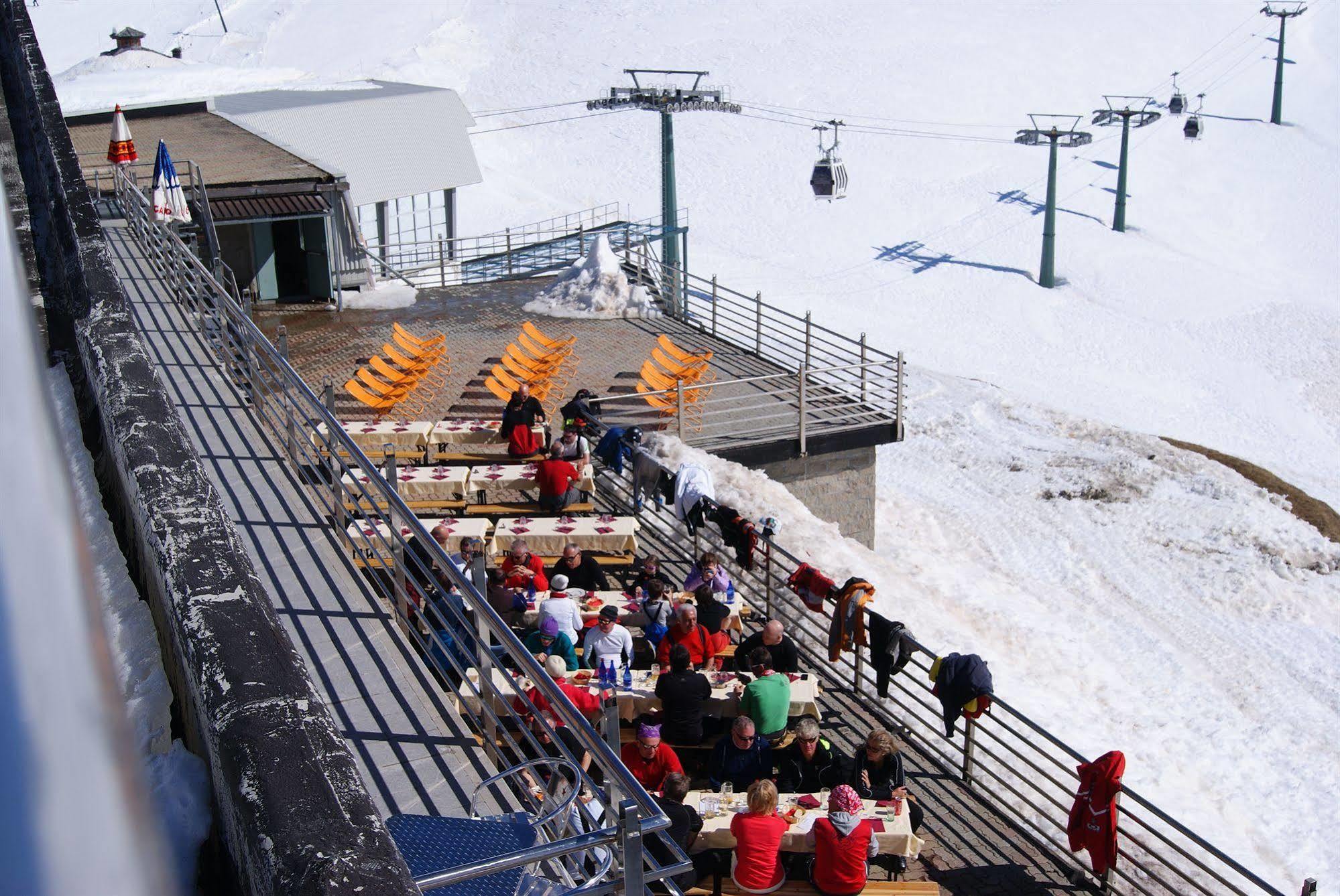 Hotel Lo Stambecco Breuil-Cervinia Extérieur photo