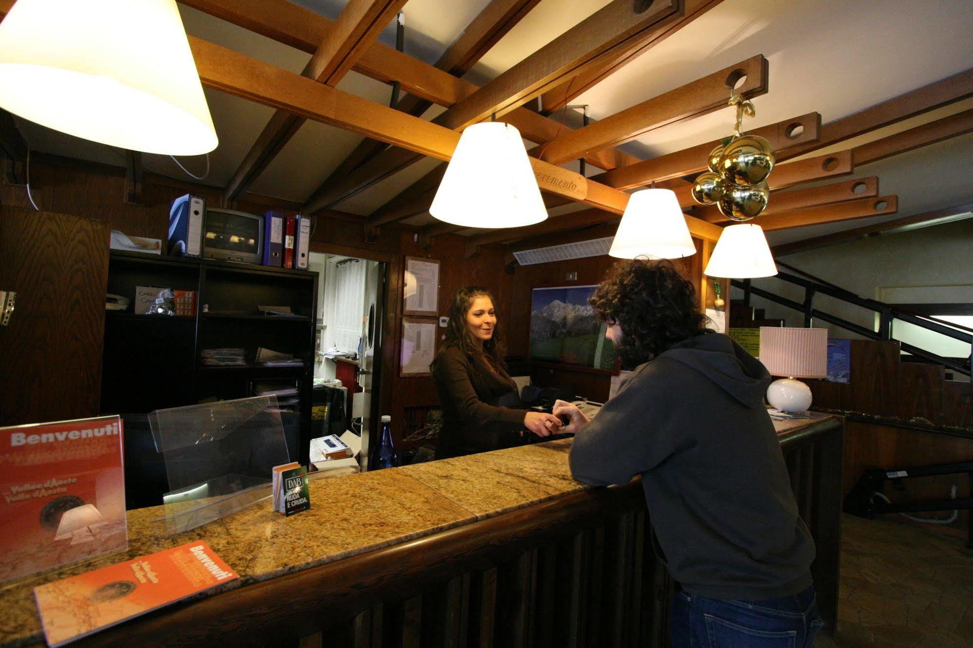 Hotel Lo Stambecco Breuil-Cervinia Extérieur photo