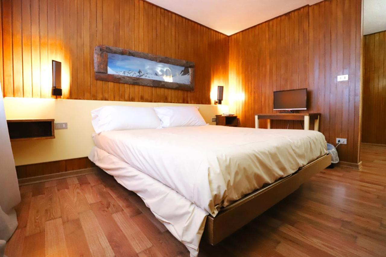 Hotel Lo Stambecco Breuil-Cervinia Extérieur photo